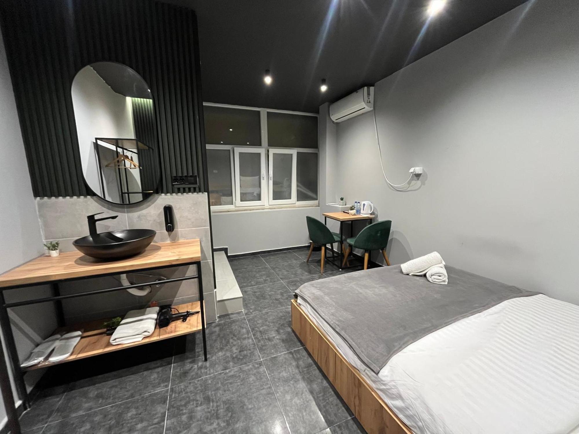 Central M - 5 Apartments Skopje Exterior photo